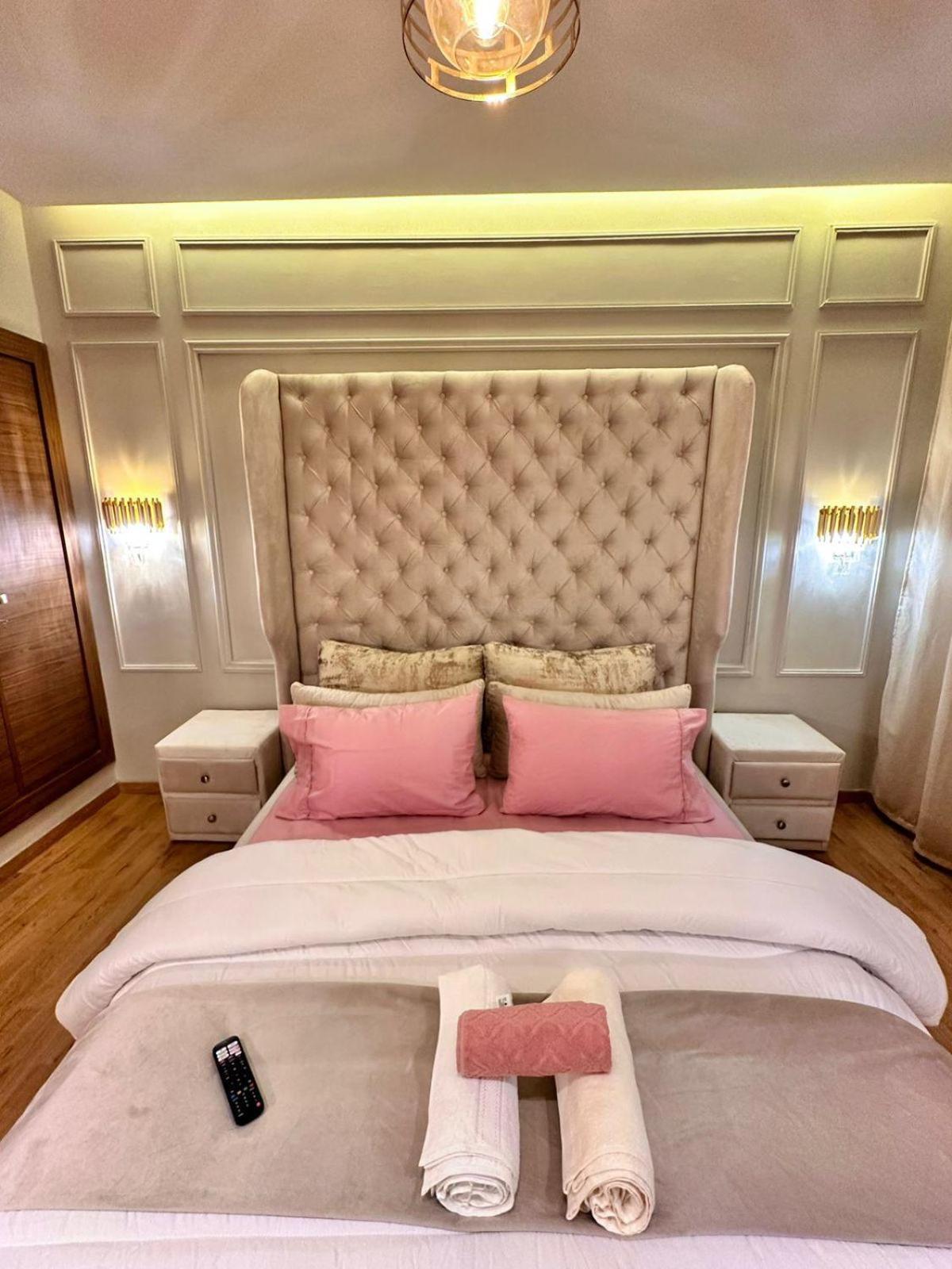 Appartement Luxueux Avec Piscine 10 Minutes Du Centre Ville Marrakesh Bagian luar foto